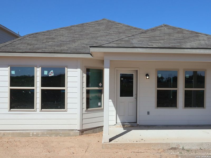 Exterior details and patio area of a home in Winding Brook, San Antonio (Image 20).