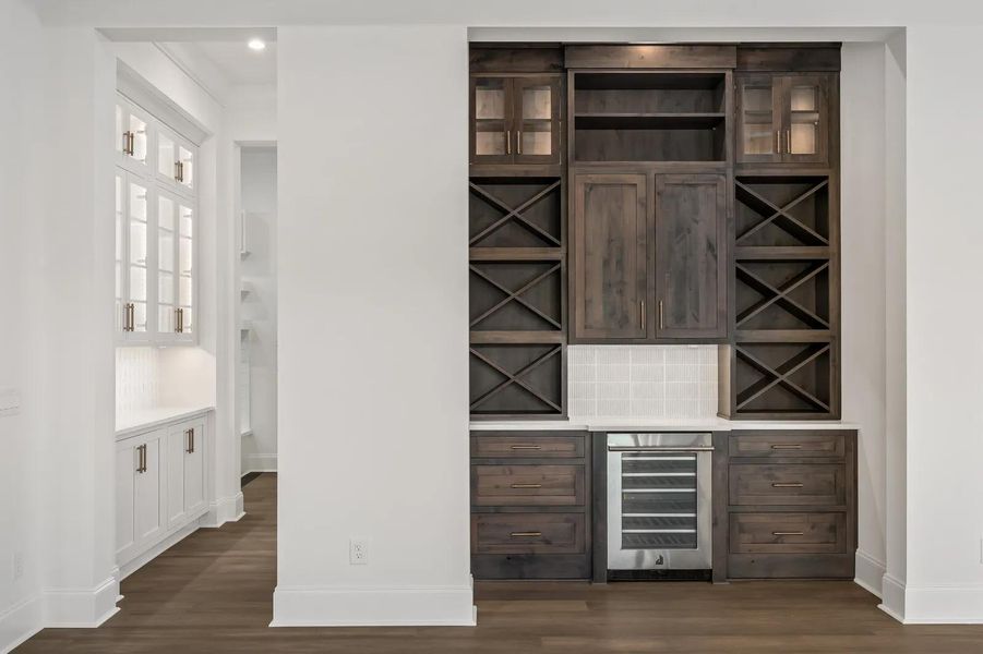 The Dresden H Wine Bar