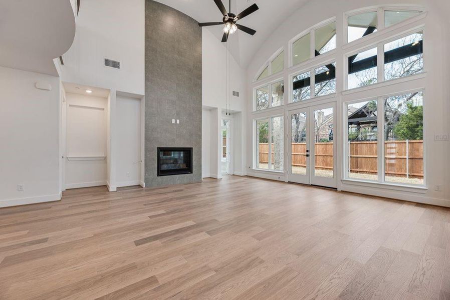 Spacious, unfurnished interior of a new home in Providence Cove, McKinney (Image 33).