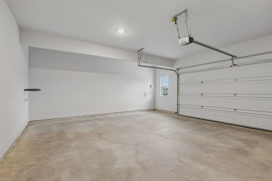 Spacious, unfurnished interior of a new home in Stream Waters, Seguin (Image 36). Spacious, unfurnished interior of a new home in Stream Waters, Seguin (Image 36).