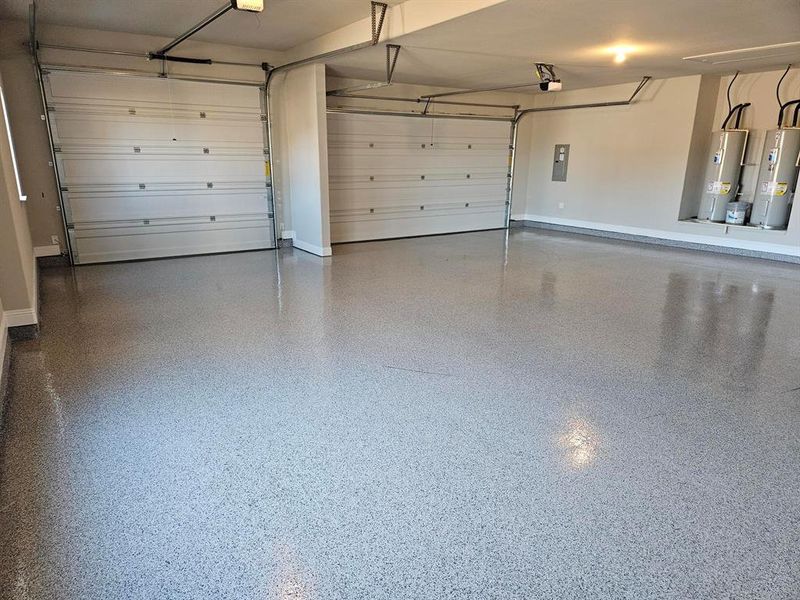 Spacious, unfurnished interior of a new home in Pecan Grove, Whitesboro (Image 25).