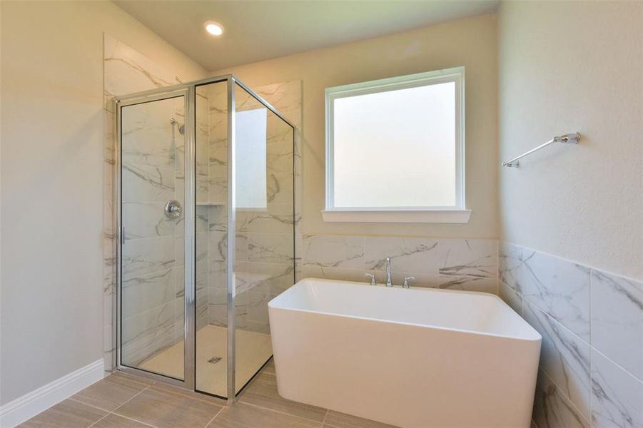 Furnished interior view inside a new home in Evergreen 50', Conroe (Image 8).