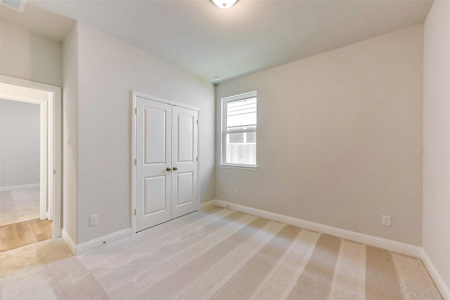 Spacious, unfurnished interior of a new home in Evergreen 40', Conroe (Image 18).