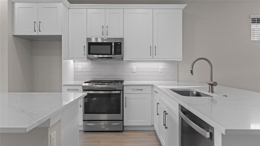 Furnished interior view inside a new home in Cresswind Lakewood Ranch, Lakewood Ranch (Image 7).