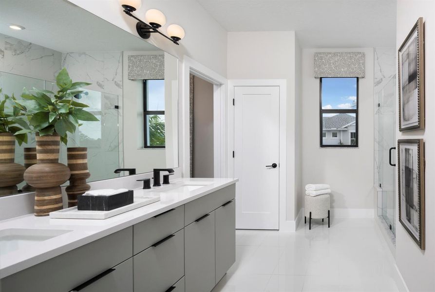 SCP Marguerite Owners Bath-RHP