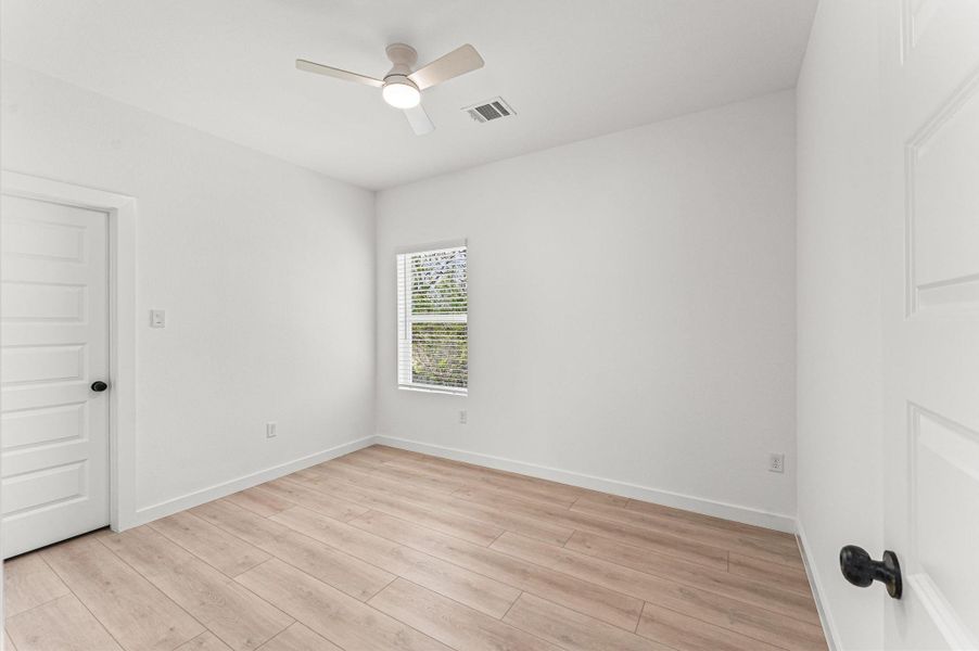Spacious, unfurnished interior of a new home in , Houston (Image 17).