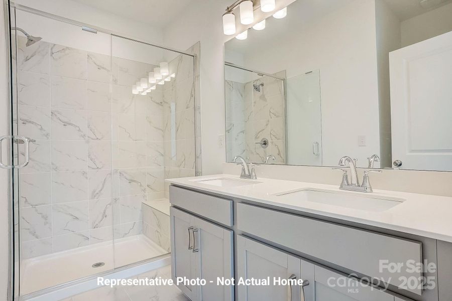 Main Bath with tiled shower-Cambridge Plan