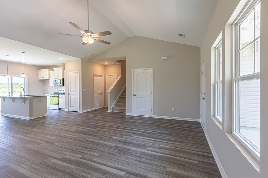 Representative unfurnished interior of a home built from the Dillon II by Great Southern Homes in Shady Grove, Conway (Image 39).