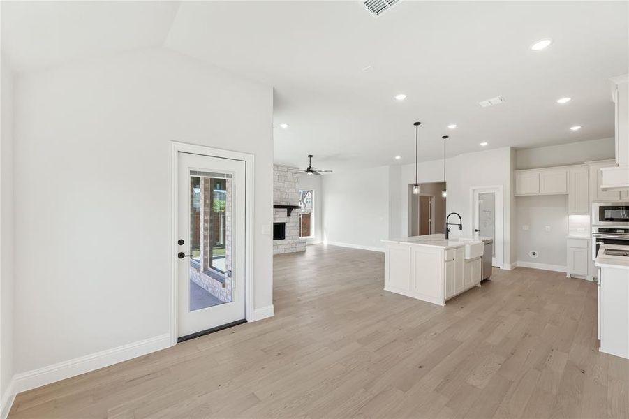 Furnished interior view inside a new home in North Grove, Waxahachie (Image 11).