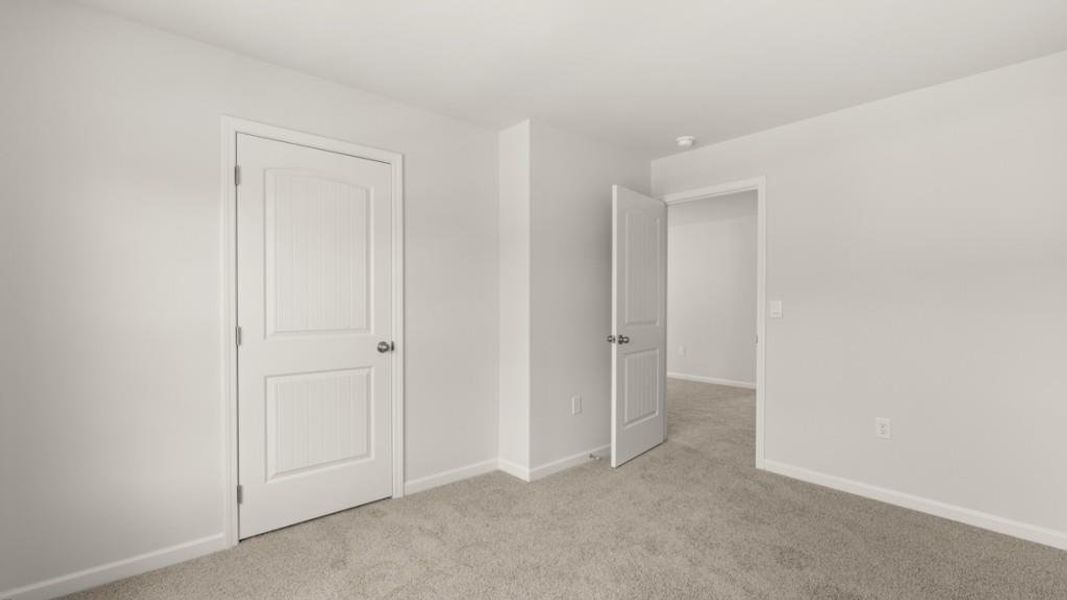 Spacious, unfurnished interior of a new home in Braselton Village, Braselton (Image 23).