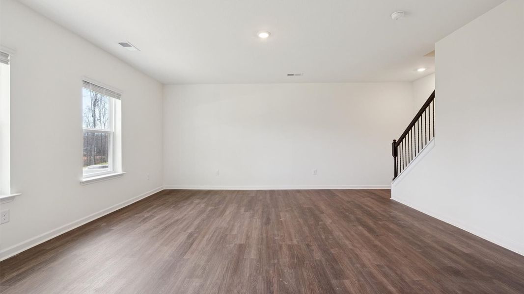 Spacious, unfurnished interior of a new home in Whispering Springs, Maryville (Image 34).