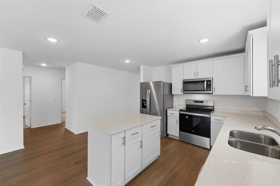 Furnished interior view inside a new home in Arbordale, Forney (Image 9).