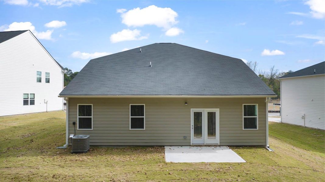 Representative exterior details of a home built from the Dennis by D.R. Horton in Glenmaye, Hampton (Image 3).