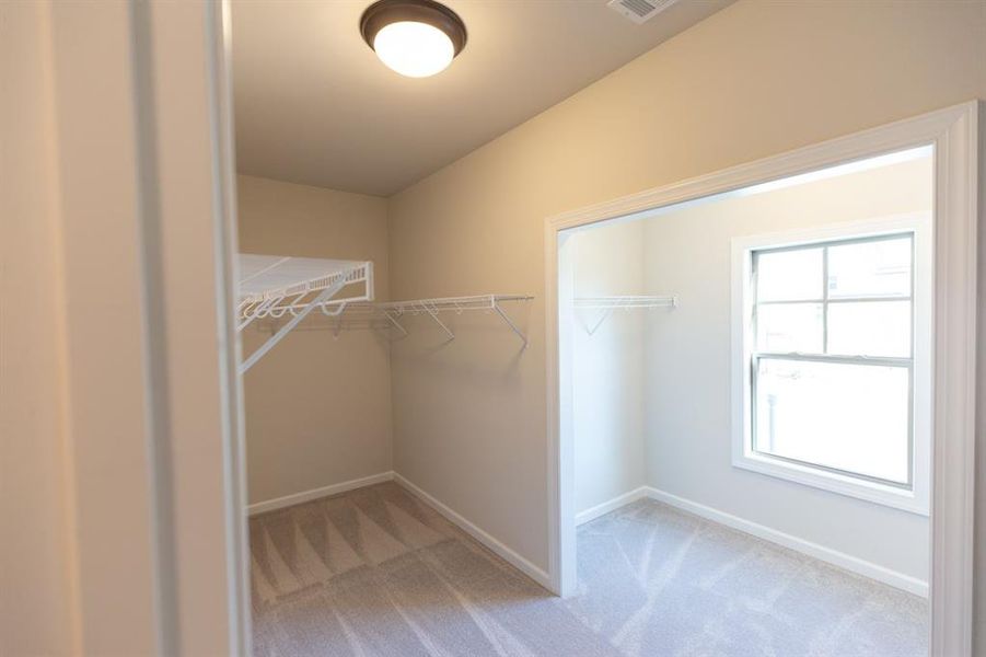 Spacious, unfurnished interior of a new home in Bellmoore Park, Johns Creek (Image 40).