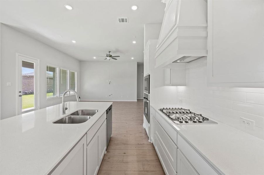 13-web-or-mls-1401-red-clover-ave