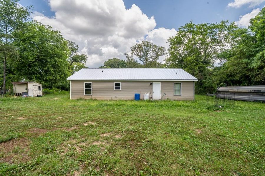 Image 7 of a home in . Image 7 of a home in .