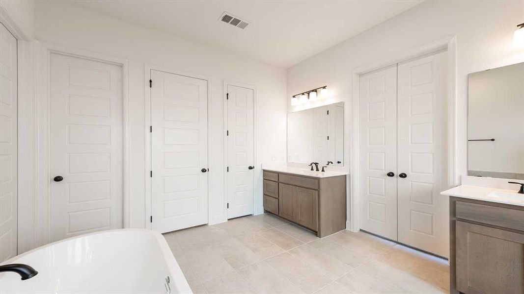 Furnished interior view inside a new home in North Sky 55', Celina (Image 14). Furnished interior view inside a new home in North Sky 55', Celina (Image 14).