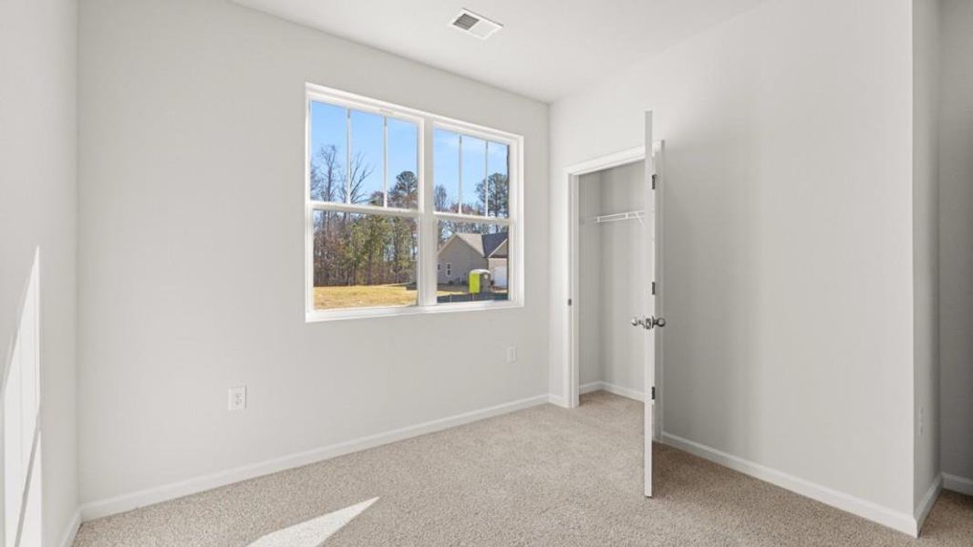 Spacious, unfurnished interior of a new home in Creekview, Atlanta (Image 24).