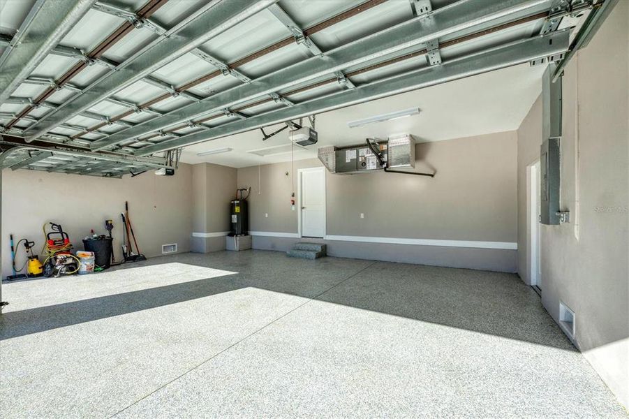 Spacious, unfurnished interior of a new home in , Port Charlotte (Image 30).