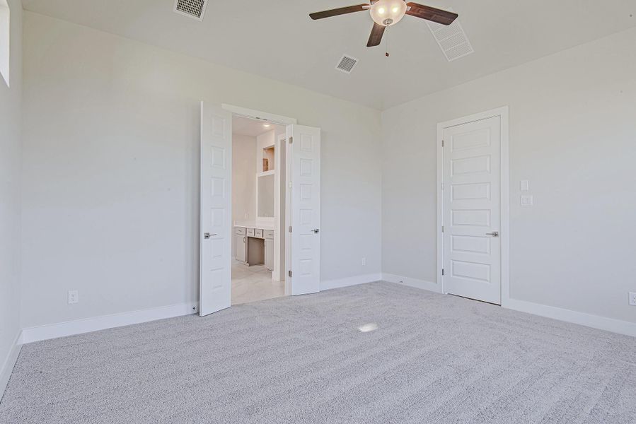 Spacious, unfurnished interior of a new home in WaterStone, Montgomery (Image 19). Spacious, unfurnished interior of a new home in WaterStone, Montgomery (Image 19).
