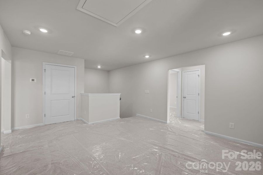Spacious, unfurnished interior of a new home in McFarland Estates, York (Image 24).