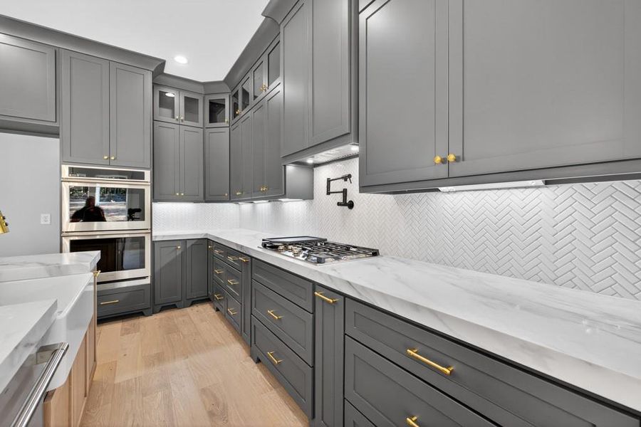 Furnished interior view inside a new home in , Jefferson (Image 13).