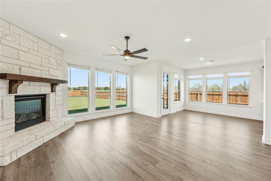 Spacious, unfurnished interior of a new home in Glenbrook, Red Oak (Image 22).