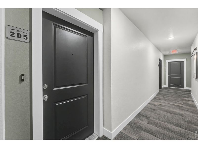 Spacious, unfurnished interior of a new home in Highlands at Fox Hill - The Flats, Longmont (Image 10).
