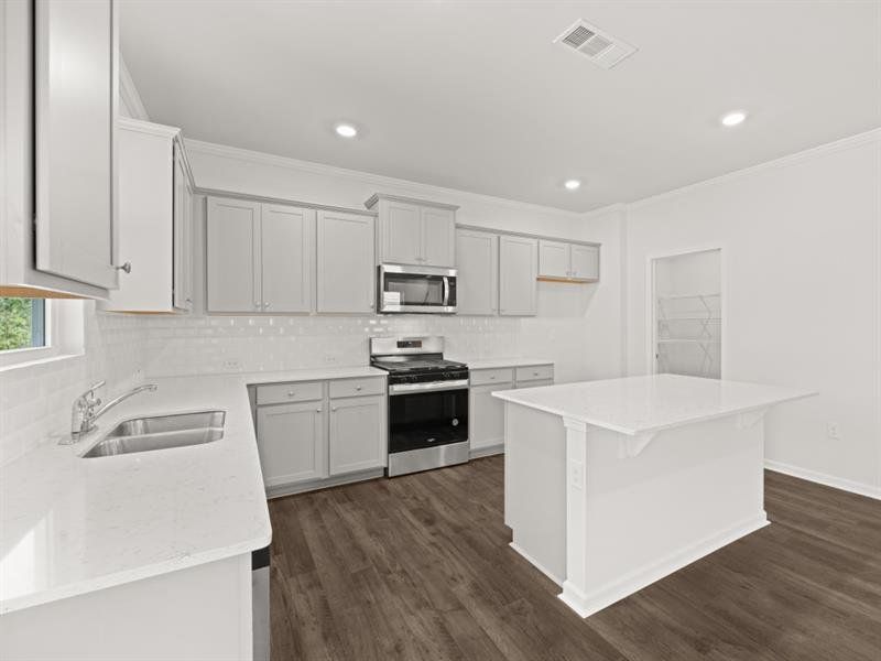 Furnished interior view inside a new home in Falcon Landing, Gainesville (Image 8).