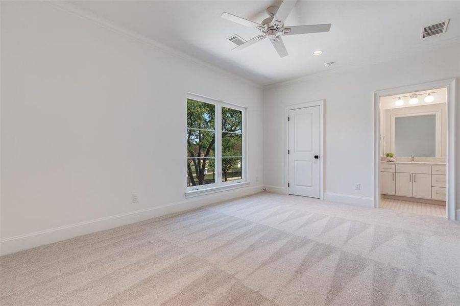 Spacious, unfurnished interior of a new home in , Dallas (Image 23).