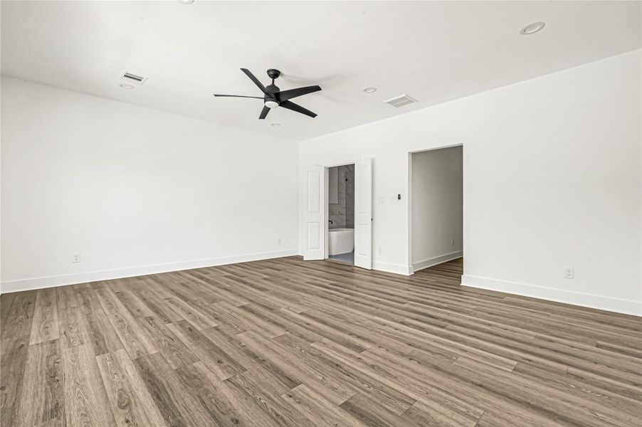 Additional bedroom featuring natural light and spacious design. Additional bedroom featuring natural light and spacious design.