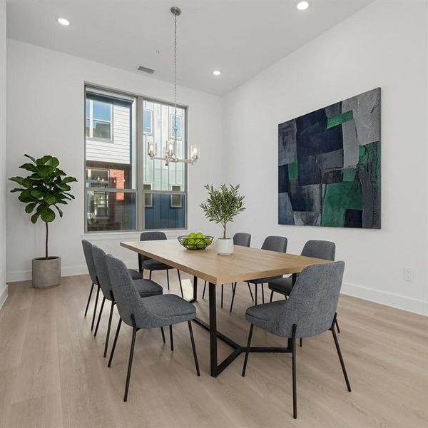 Furnished interior view inside a new home in , Farmers Branch (Image 16).