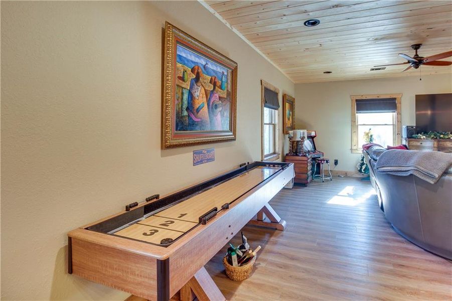 Community amenities in , Ellijay (Image 87).