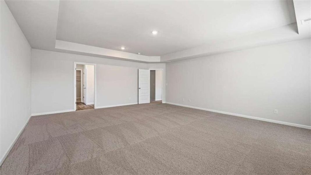 Spacious, unfurnished interior of a new home in Oakchase at Hampton, Hampton (Image 28).