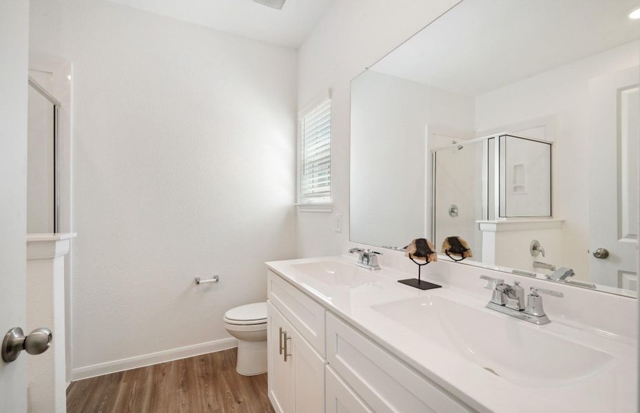MODEL HOME images may NOT be consistent with the finished product. MODEL HOME images may NOT be consistent with the finished product.