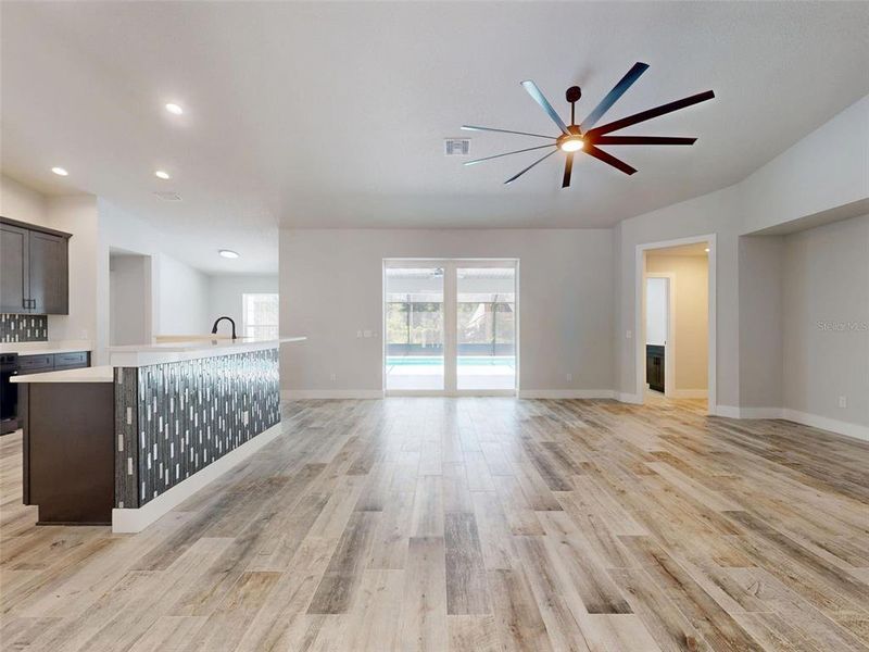 Image 91 of a home in .