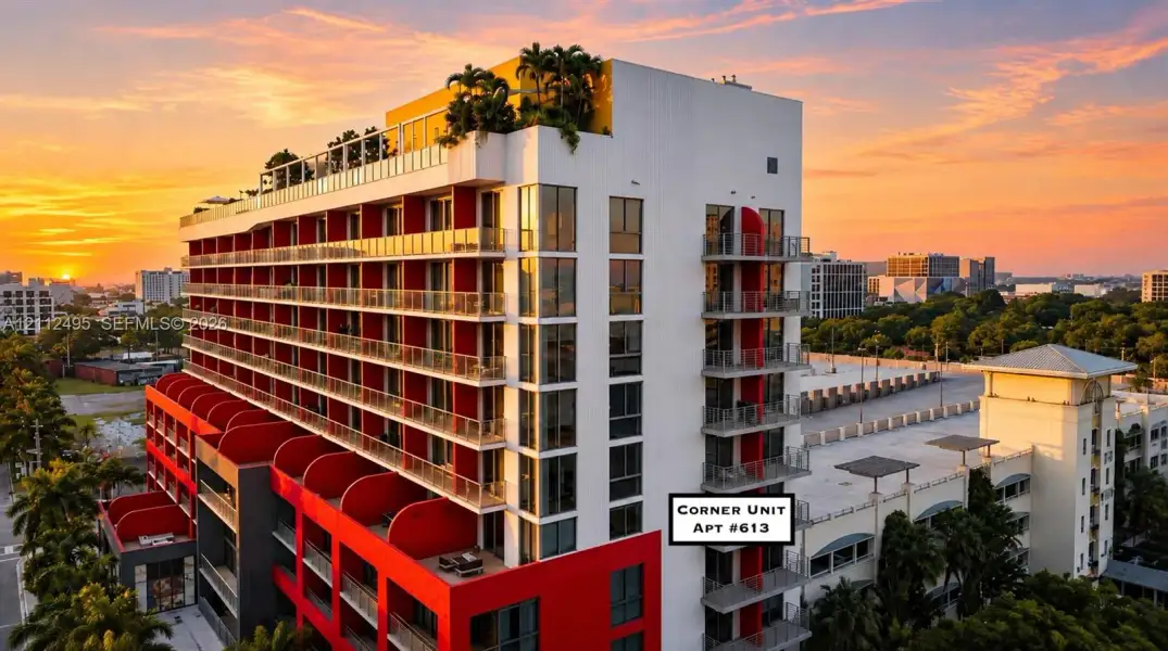 Condo located in Miami, FL showcasing its design and architecture (Image 22).