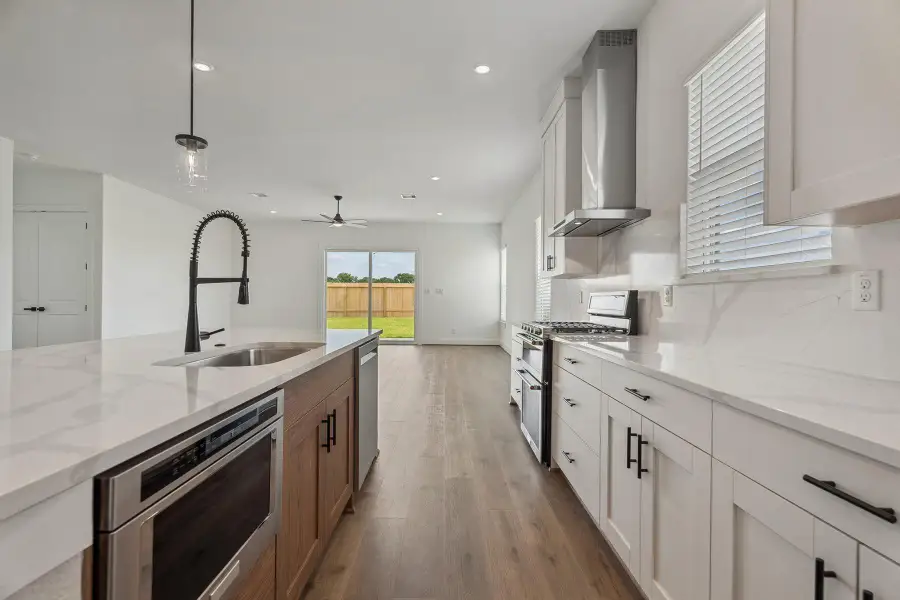 Furnished interior view inside a new home in Hallimore Ranch, Rosenberg (Image 2).