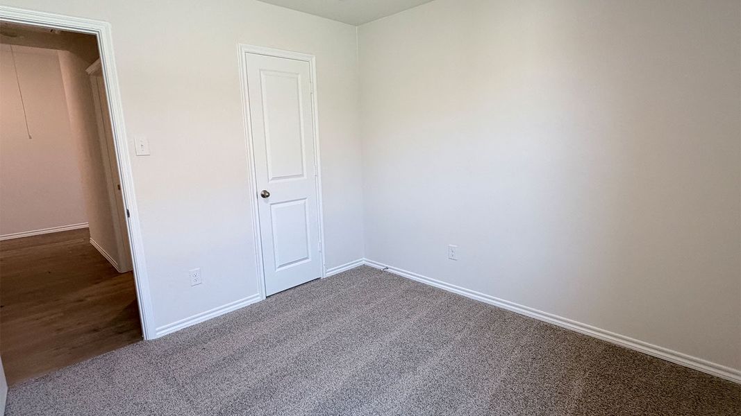 Spacious, unfurnished interior of a new home in Riverfield, Josephine (Image 20).