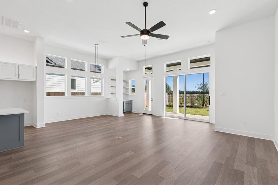 Spacious, unfurnished interior of a new home in ARTAVIA 50' Homesites, Conroe (Image 20).