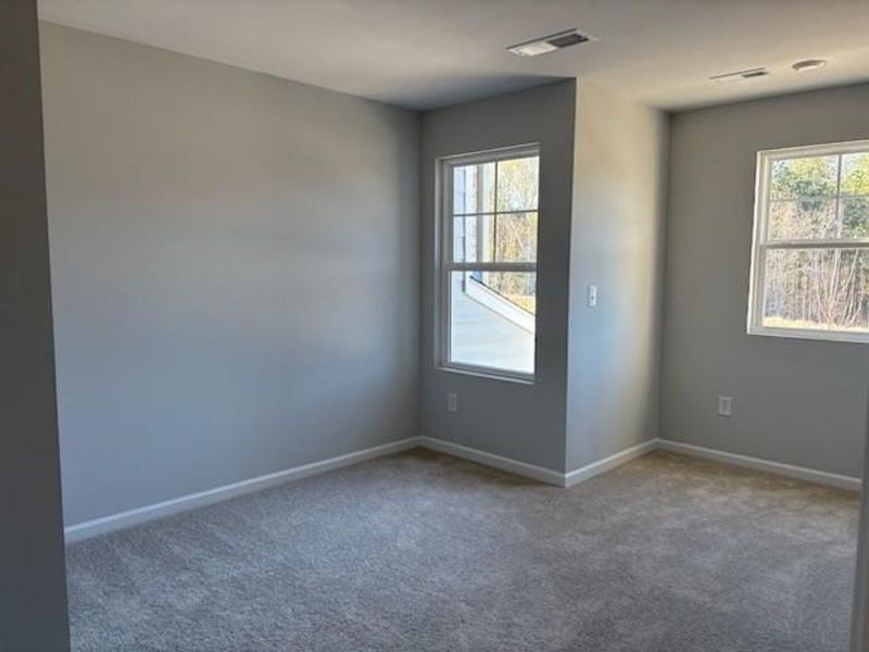 Spacious, unfurnished interior of a new home in Lake Shore, Winder (Image 13).