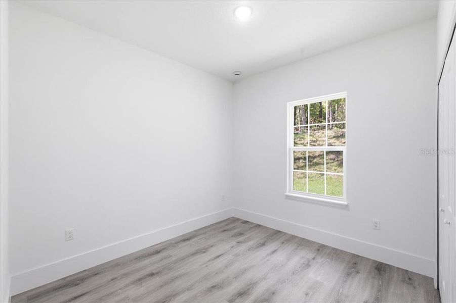 Spacious, unfurnished interior of a new home in , Citrus Springs (Image 10).