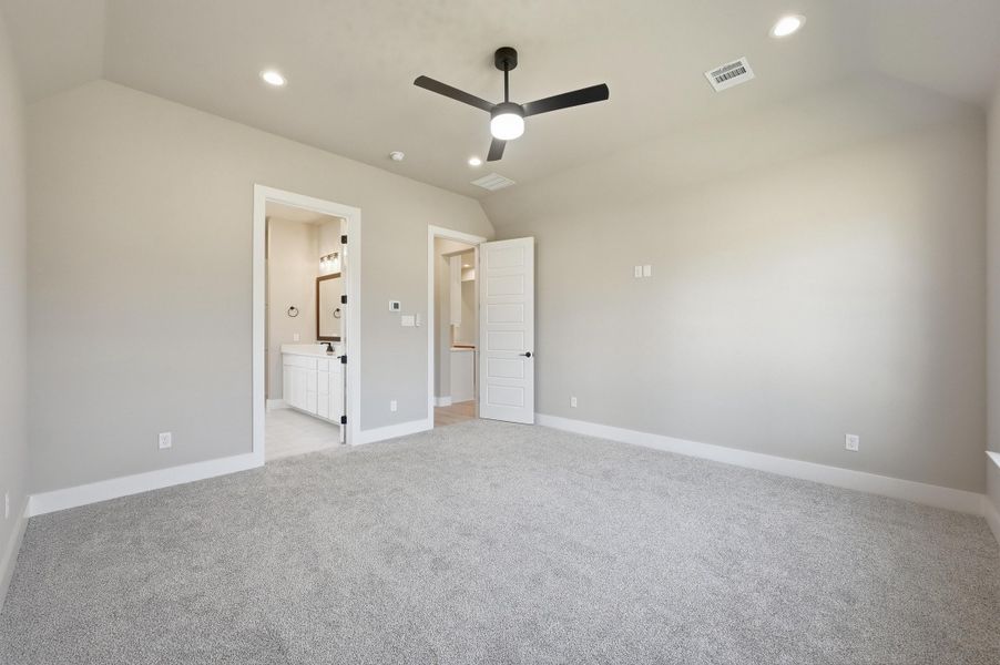 Spacious, unfurnished interior of a new home in Escondido Ranches, Poolville (Image 31). Spacious, unfurnished interior of a new home in Escondido Ranches, Poolville (Image 31).