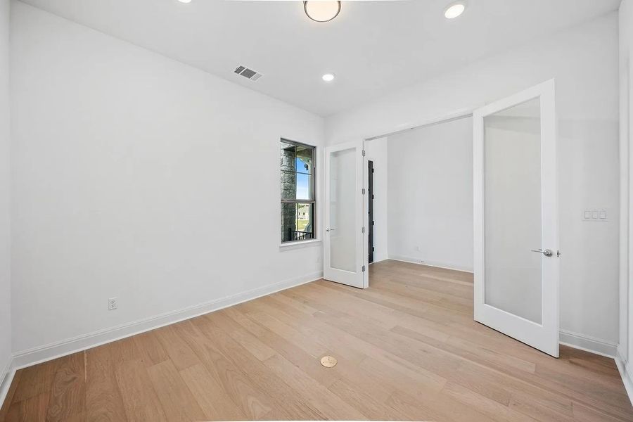 Spacious, unfurnished interior of a new home in Clearwater Ranch, Liberty Hill (Image 20). Spacious, unfurnished interior of a new home in Clearwater Ranch, Liberty Hill (Image 20).