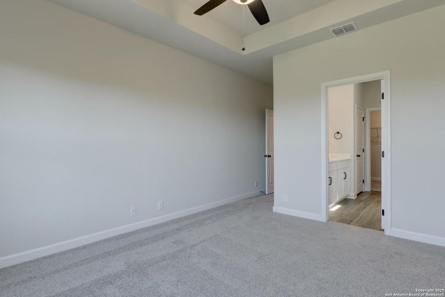 Spacious, unfurnished interior of a new home in Cordova Trails, Seguin (Image 19).