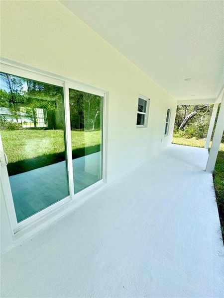 Spacious, unfurnished interior of a new home in , Citrus Springs (Image 22).