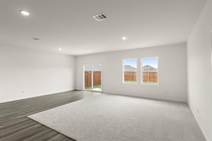 09. 1301 Elliot - Family (2)