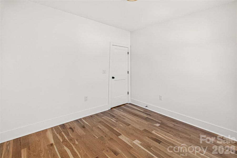 Spacious, unfurnished interior of a new home in , Belmont (Image 24).