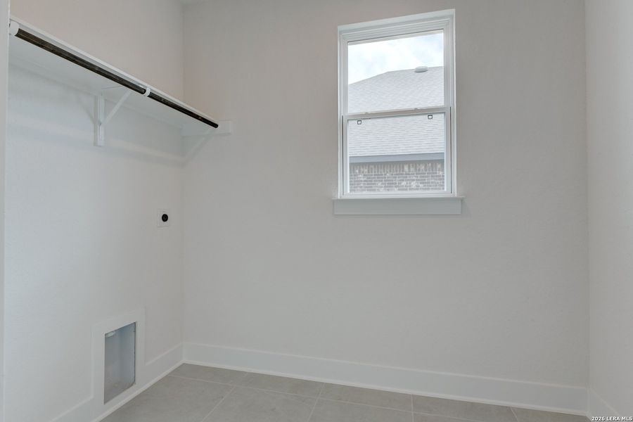 Spacious, unfurnished interior of a new home in Megan's Landing, Castroville (Image 23).