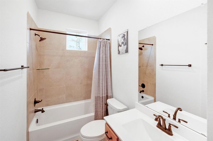 Bathroom #2 is upstairs with the bedrooms. Bathroom #2 is upstairs with the bedrooms.